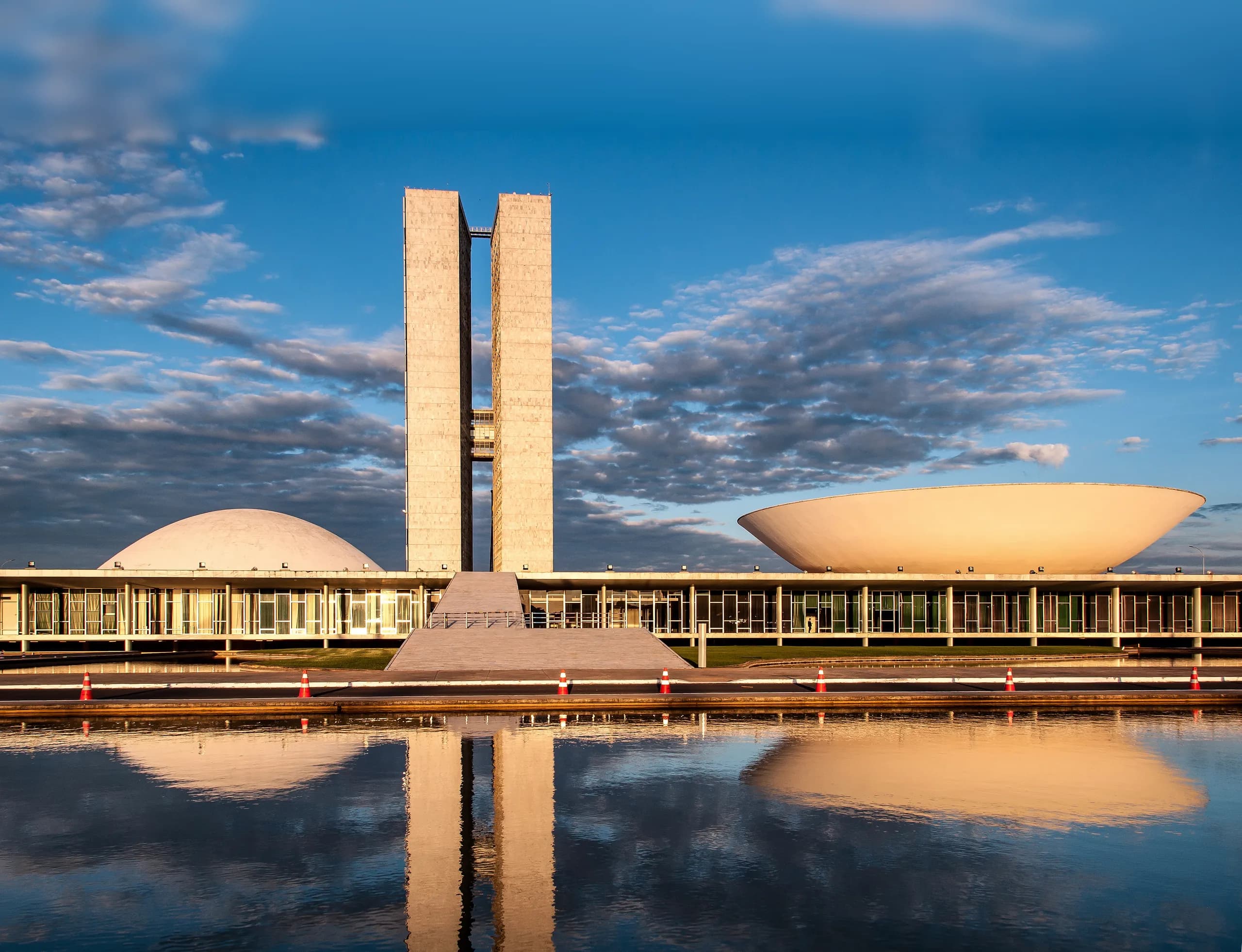 Congresso Nacional na hora dourada, Brasília